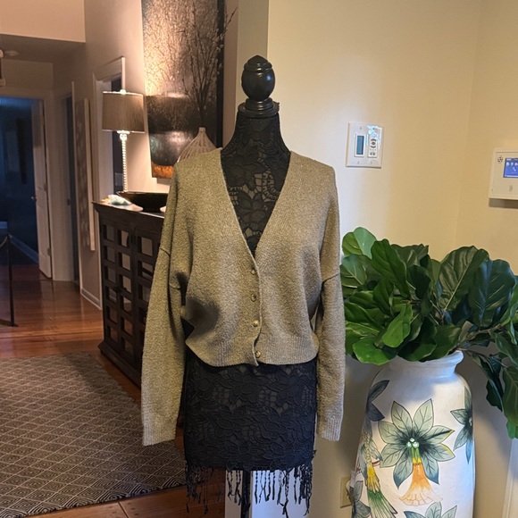 Cardigan Vibes! - Picture 3 of 5